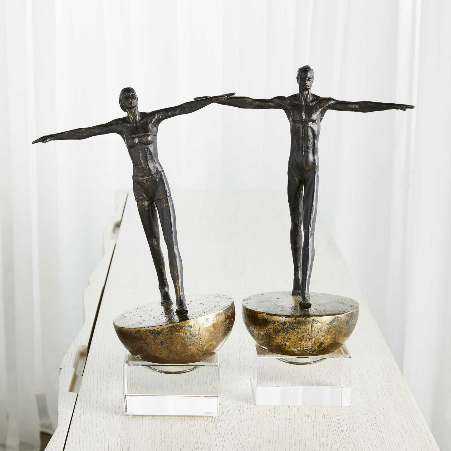 MAN'S WOMAN FINDING BALANCE SCULPTURE