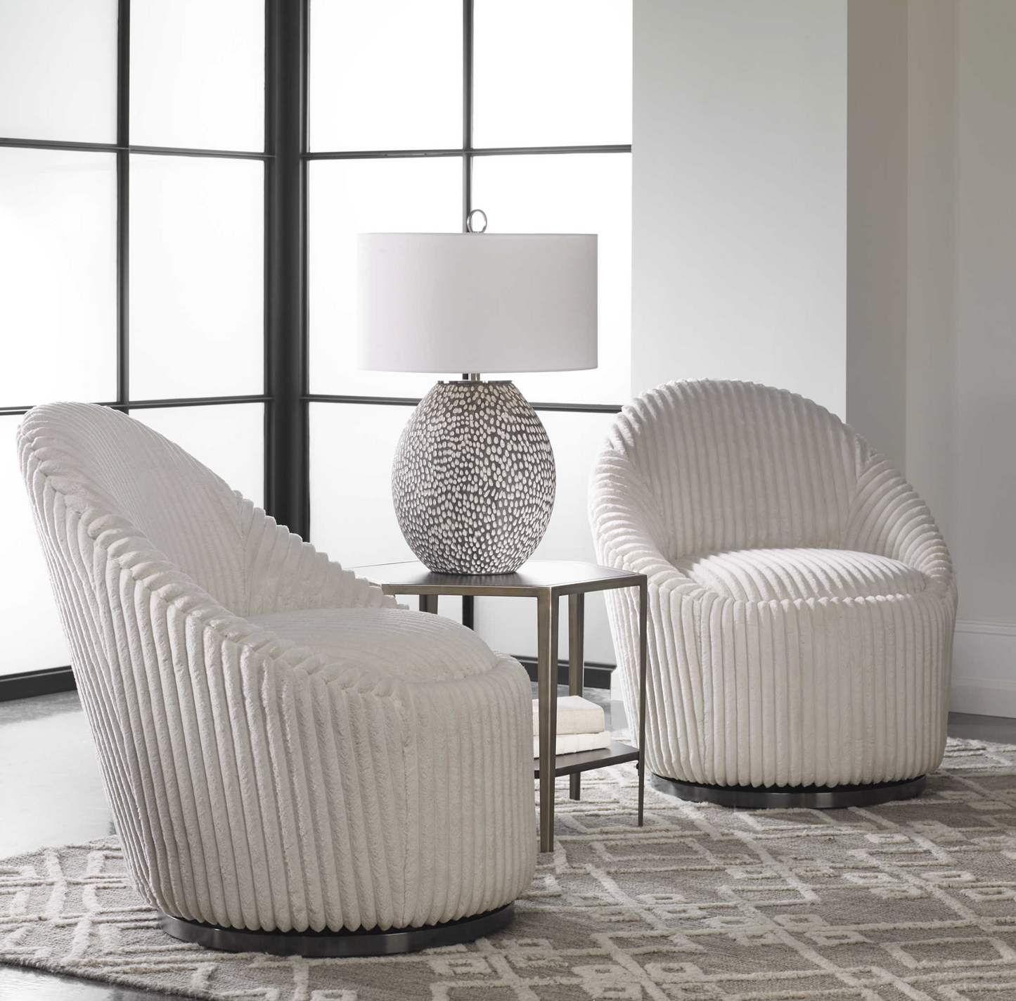 CRUE SWIVEL CHAIR IVORY